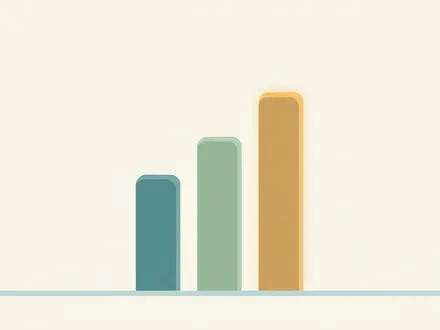 極簡幾何插畫：三根高度漸增的圓角柱並列（象徵死差、費差、利差三大獲利引擎），最右邊最高的一根泛著微光，立於一條平靜的水平線上（象徵龐大的資產之海）。莫蘭迪色系、暖米白背景、大量留白、flat design、無文字。